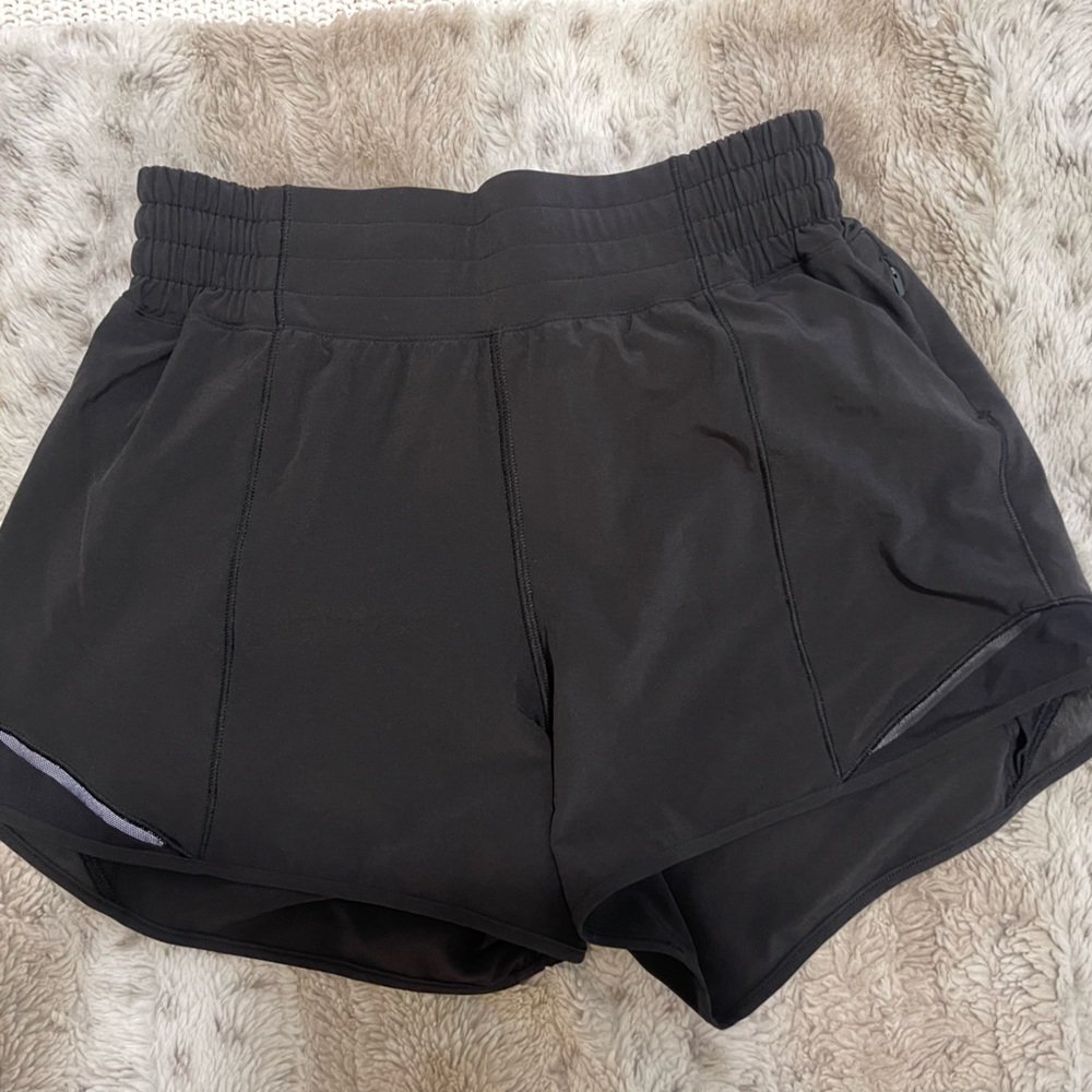 Lululemon Athletica Hotty Hot High-Rise Lined Shorts 4” - Picture 5 of 6